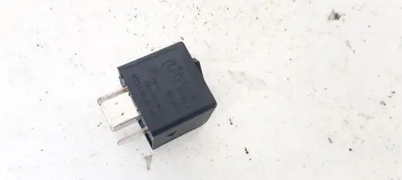 BMW 5 E60 E61 Other relay 61366901469 v23136-j6-x48