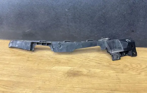 Opel Insignia A Headlight/headlamp mounting bracket 13250571