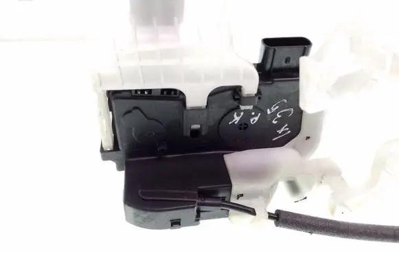 Hyundai ix35 Front door lock