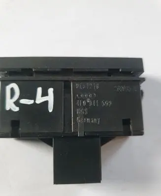 Audi A6 S6 C6 4F Hazard light switch 4F0941509 9751216