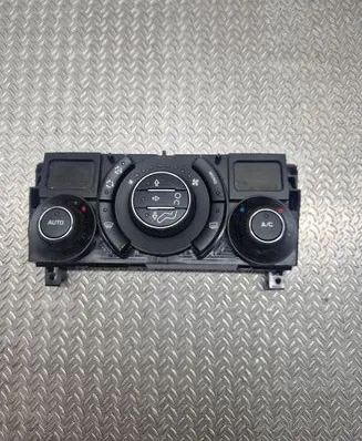 Peugeot 3008 I Climate control unit 96738322XT 400017006