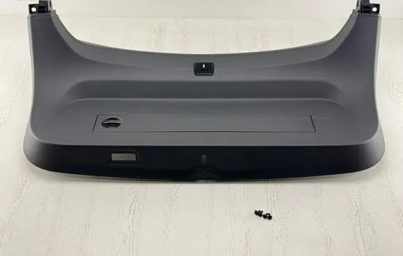 BMW i4 Tailgate trim 7487589 24225110 LPPUG26