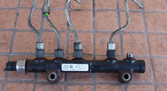 Ford Fiesta Fuel main line pipe 9685297580-02