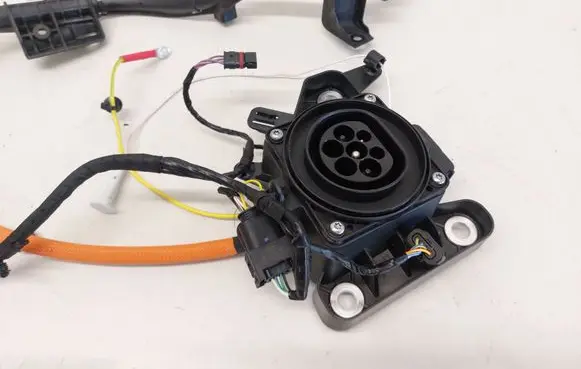 BMW 3 G20 G21 Electric car charge socket 5A1CAF6 9455544
