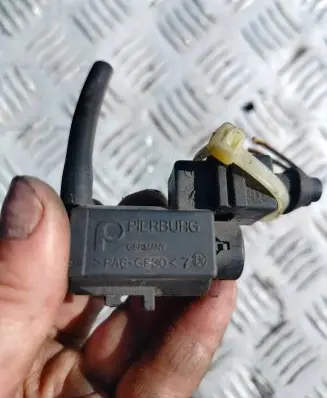 BMW 5 E60 E61 Turbo solenoid valve 1742712 07T092 72234100