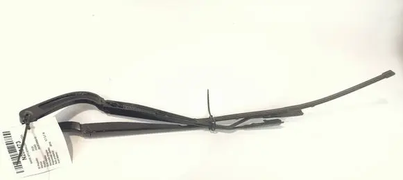 Ford Mustang VI Front wiper blade arm W000054945