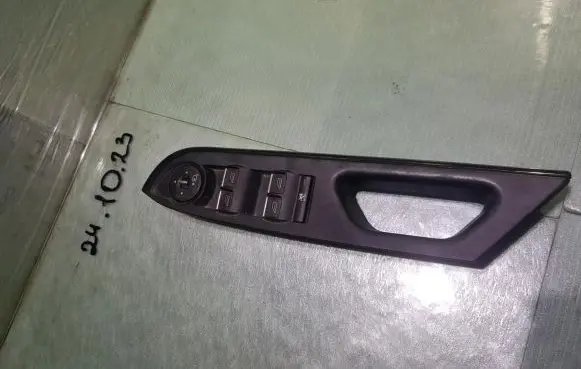 Ford B-MAX Quarter vent window switch AM5T14A132GA