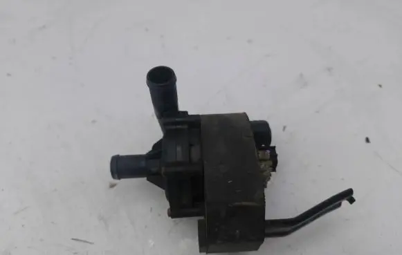 Tesla Model S Electric auxiliary coolant/water pump