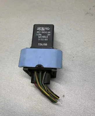 Volvo V50 Glow plug pre-heat relay 51252003