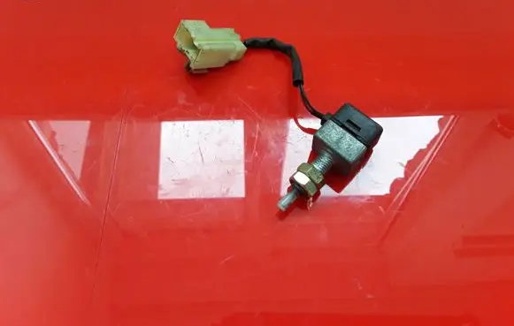 Clutch pedal sensor