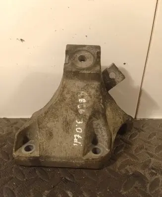Audi A6 S6 C6 4F Engine mounting bracket 4F0199308AB