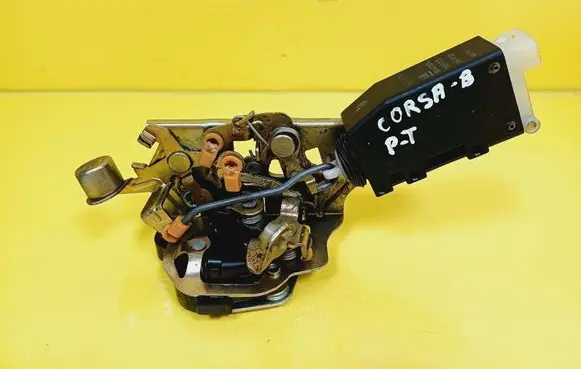 Opel Corsa B Rear door lock 90449074
