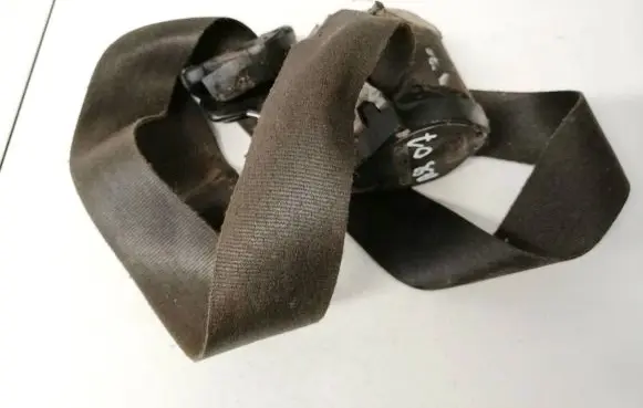 Iveco Daily 30.8 - 9 Front seatbelt 43594d