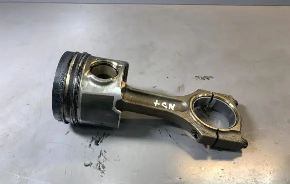 BMW 7 F01 F02 F03 F04 Piston with connecting rod 11248508023 11257805329