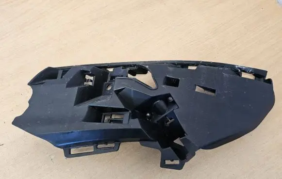 Volvo V60 Front bumper mounting bracket 31290977