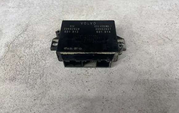 Volvo XC70 Parking PDC control unit/module 601913