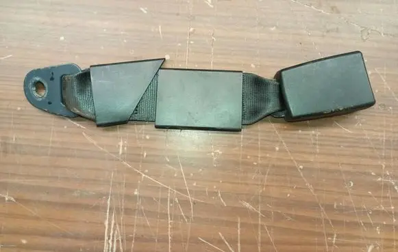 Citroen C3 Rear seatbelt buckle