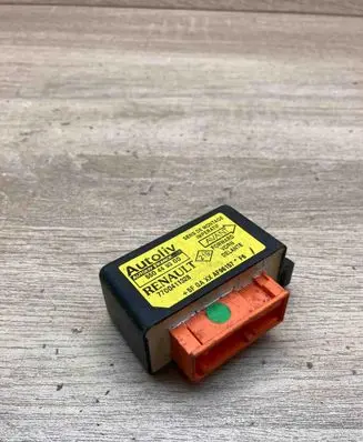 Renault Laguna I Airbag control unit/module 550449300 7700411328