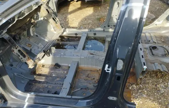 KIA Ceed Pillar (middle) 