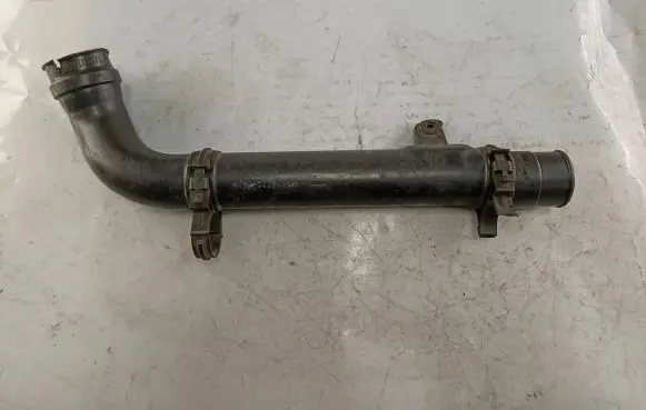 Suzuki Grand Vitara II Intercooler hose/pipe