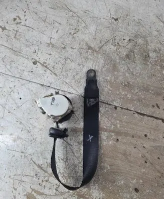 Ford Focus Front seatbelt 33032387G 0601050922 W0W14