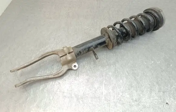 BMW 5 G30 G31 Front shock absorber with coil spring 6896040 6865930 14678612