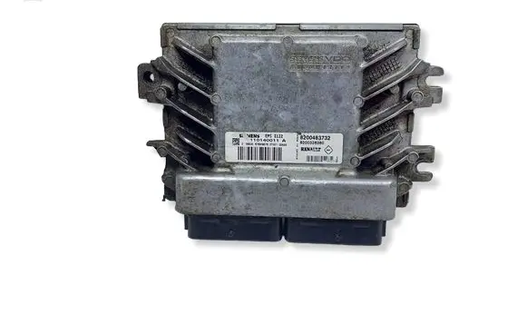 Dacia Logan I Engine control unit/module 8200483732KASACJ 8200483732