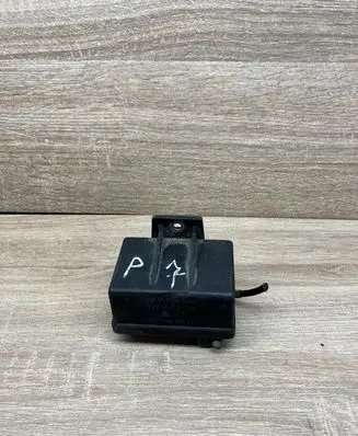 Peugeot 406 Glow plug pre-heat relay 9639912580