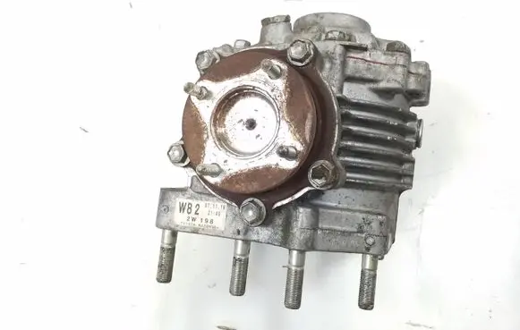 Toyota RAV 4 (XA30) Gearbox transfer box case W82 2W198 YDY109