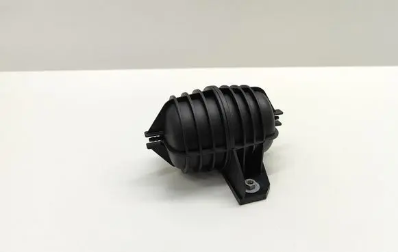Vacuum air tank