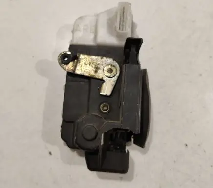 Peugeot 607 Rear door lock