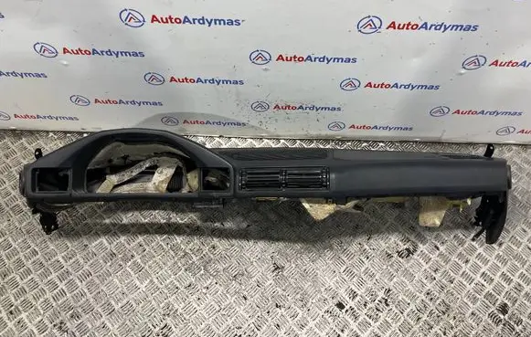 BMW 5 E34 Dashboard 8126843 64228126843