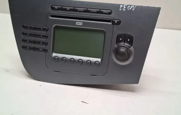 Seat Leon (1P) Radio/CD/DVD/GPS head unit 1P2035186A