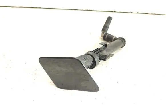 Headlight washer spray nozzle