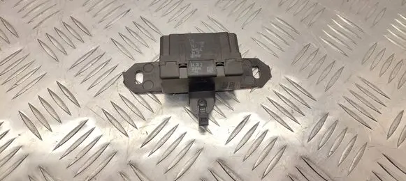 Citroen C4 I Seat heating relay 9445536