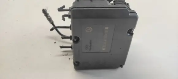 Volkswagen Golf IV ABS Pump 1J0907379G 1J0614117C