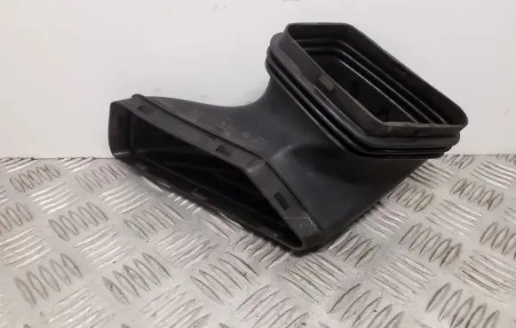 Audi A5 Sportback 8TA Air intake duct part 8K0129739A