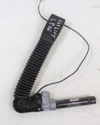 BMW 5 E60 E61 Rear seatbelt buckle 7210887