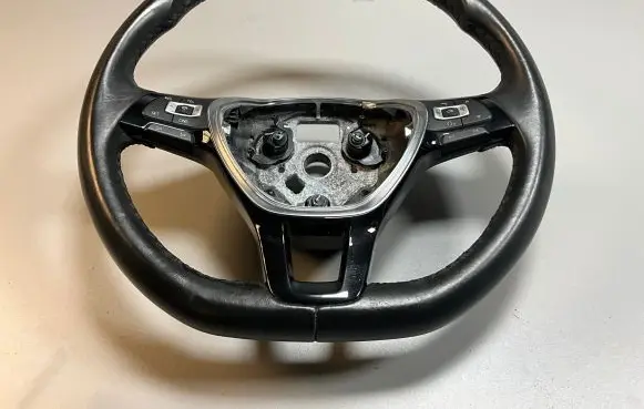 Volkswagen Jetta VI Steering wheel 5NN419091C