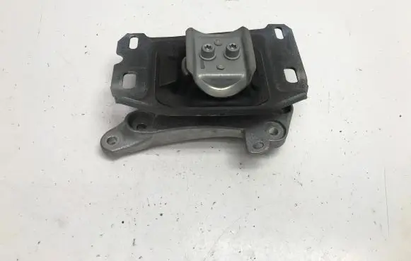 Peugeot 408 P54 Gearbox mounting bracket 9813721980
