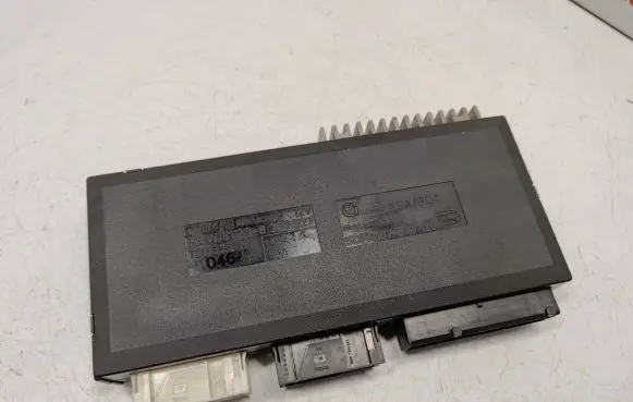 BMW 5 E39 Central body control module 61358366527