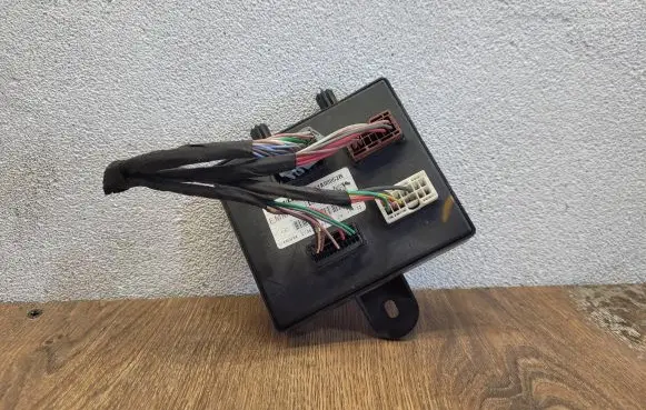 Opel Vivaro Comfort/convenience module 231A03142R 50EC23F05 2746180261