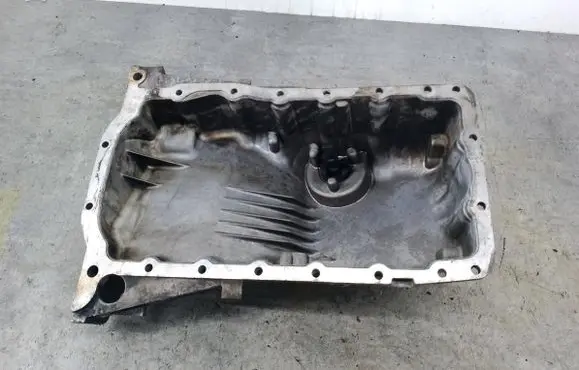Volkswagen PASSAT B5.5 Oil sump 06B103603AQ