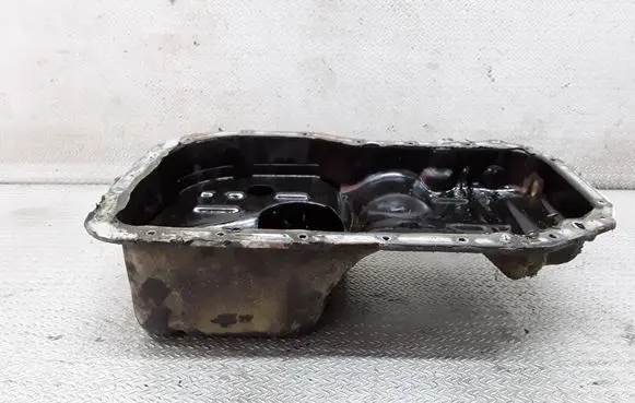 Dodge Stratus Oil sump