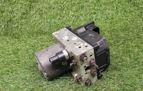 Ford Mondeo Mk III ABS Pump 3S712C405AC 0265225154