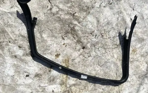 Opel Astra J Other front door trim element 13264851