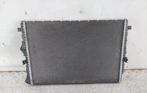 Audi Q3 F3 Coolant radiator 5WA121251D