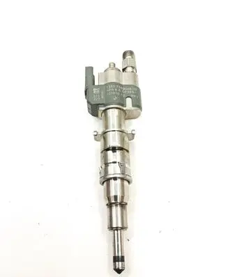 BMW 1 E81 E87 Fuel injector 7589048 10181010 PA66GF359