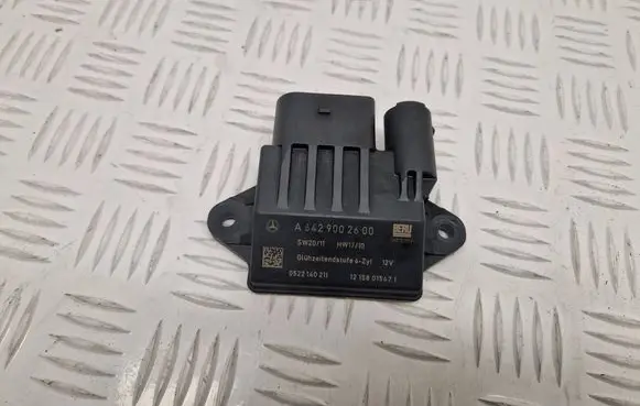 Mercedes-Benz GLK (X204) Glow plug pre-heat relay A6429002600 0522140211 12158015471