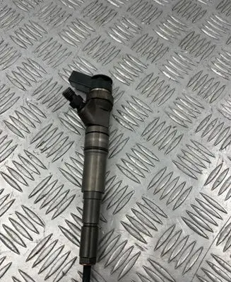 BMW 7 E65 E66 Fuel injector 7788812